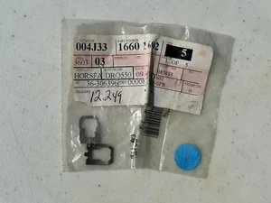 Two NOS GM 1990-1996 Chevy Olds Pontiac Tailgate Retainer Spider Clips 16601602 - Bild 1 von 6