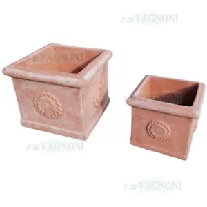 Vaso quadrato cubo con rosone in terracotta cotto arredo giardino pianta fiori - Foto 1 di 7