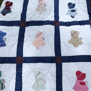 VTG Appliqued Sunbonnet Sue Vintage Fabric Lined Quilt Full Queen Display Only - Picture 1 of 6