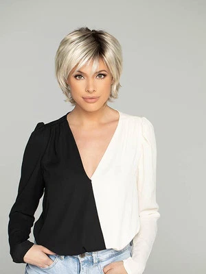 Peluca Ellen de WigPro, todos los colores, peluca frontal de encaje Foto 1 de 4