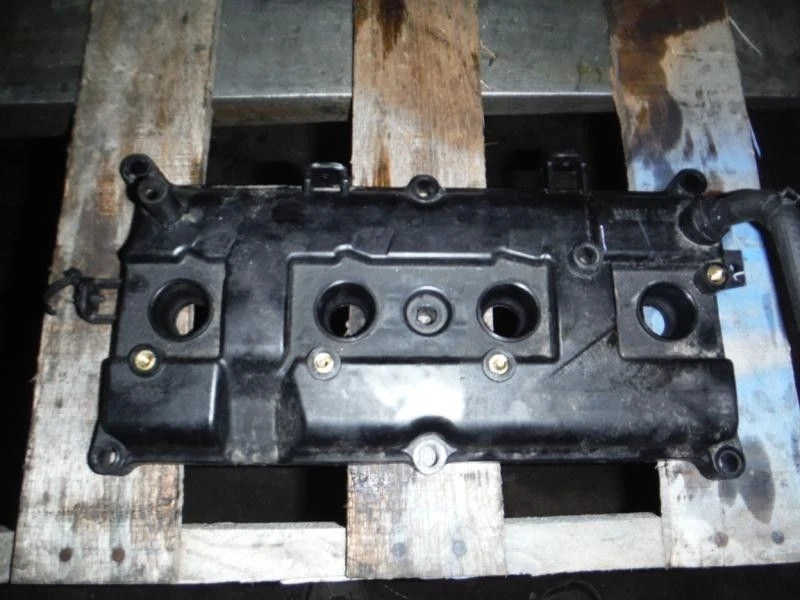 Cubierta de válvula Nissan Sentra 2010 Foto 1 de 1