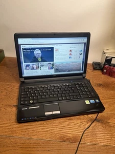 Fujitsu Lifebook AH530 Core i3 6GB 250GB Windows 10 Faulty Battery No Charger - Picture 1 of 12