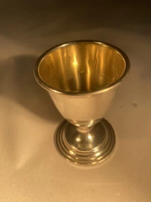 Taza de huevo de ley Reed and Barton Foto 1 de 4