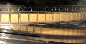 AVX TAJB106K006R Condensatore 10uF 6,3V 10% Tantalio Taglia B **NUOVO** Qtà.10 - Foto 1 di 1
