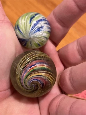 "Antigua piel de cebolla alemana de 1,5"" y 1,25"" vidrio mármol remolino Latticino grande rara" Foto 1 de 4