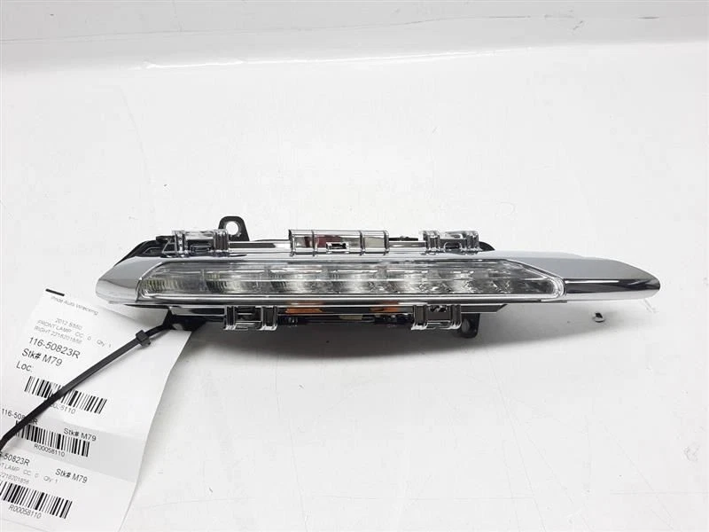 Faro antiniebla derecho LED DRL 2218201856 MERCEDES 221 S550 CL550 2011-2013 Foto 1 de 4