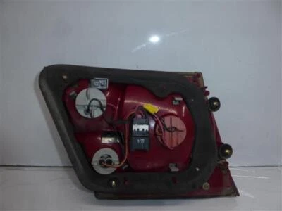 luz portón trasero izquierdo kia magentis 2.0 g 2005 26352 Foto 1 de 4