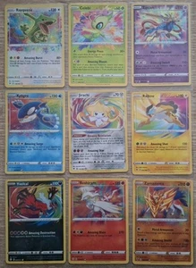 20 Pokemon Karten Sammlung + GRATIS Amazing Rare Karte - Bild 1 von 2