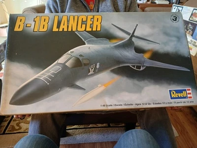 Vintage Unbuilt HUGE 1/48 " B-1B LANCER BOMBER " 3 Feet Long Revell # 85-5714 - Image 1 of 4