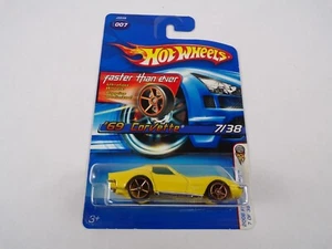 Van / Sports Car / Hot Wheels 007 69 Corvette 7/38 #H16 - Picture 1 of 5