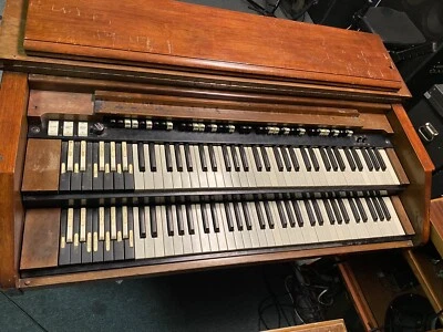 Hammond C2 Console Organ - Image 1 of 4