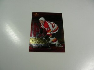 Marc Savard 2000-01 Upper Deck Black Diamond card #9