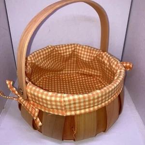 Round Basket With Fabric - Picture 1 of 4