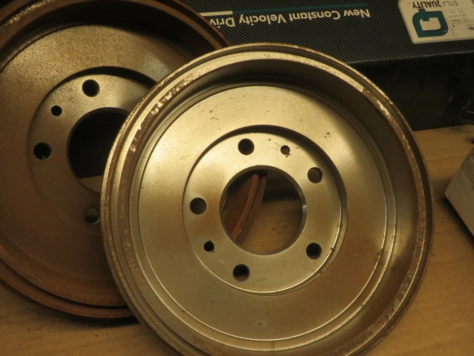 TAMBOR DE FRENO TRASERO WAGNER # BD125292 NUEVO SIN USAR 2 PIEZAS MAZDA 626 MX6 93-97 Foto 1 de 4