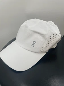 NUEVO Gorra para Correr Ligera On Cloud Blanca Ventilación Ajustable Unisex - Imagen 1 de 9
