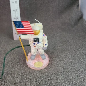 Vintage 1994 Hallmark Mondlandung Astronaut Ornament beleuchtet Apollo NASA 25. - Bild 1 von 4