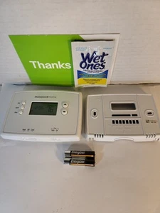 Honeywell RTH2300B 5-2 Day Programmable Thermostat with Backlight+New Batteries - Picture 1 of 4