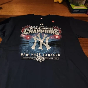 NY New York Yankees Camisa Adulto 2009 Serie Mundial Campeón Majestuoso Talla L NUEVO - Imagen 1 de 5