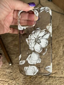 iPhone 13 White Metallic Floral Phone Case - Used - Photo 1 sur 2