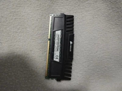 Corsair Vengeance RAM, CMZ16GX3M2A1600C10, 16GB (2x8GB), DDR3 1600MHz - Bild 1 von 2