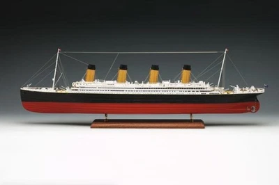 TITANIC Amati: kit di montaggio in legno AM 1606 scala 1:250 L.107cm - Immagine 1 di 4