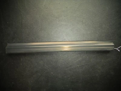 1999-2004 FORD MUSTANG ВОДИТЕЛЬ/левая четверть стекла погоды полоска D12 - Изображение 1 из 4