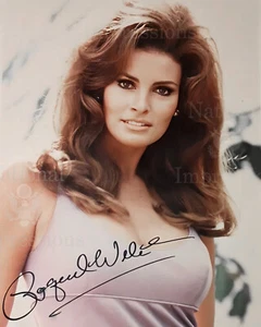 Sexy Raquel Welch Autographed 8x10  Photo REPRINT d7 clr - Picture 1 of 2