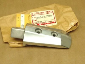 Nuevo de Lote Antiguo Reposapiés Delantero Derecho Kawasaki 1984-85 ZN700 ZN1100 Paso 34028-1134 - Imagen 1 de 4