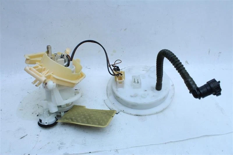 FUEL PUMP 740i 740il 750 HYBRID 750i 750il Active 7 Alpina B7 09-15 1098728 Foto 1 de 4