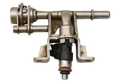 14 Polaris Ranger Crew 570 4x4 Fuel Injector & Rail - Image 1 of 4