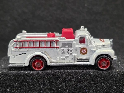 Matchbox Supreme Hero Collection 1963 Mack B Model Fire Engine - Albuquerque - Image 1 of 4