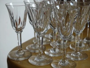 SAINT LOUIS 12 VINTAGE SMALL LIQUOR SHOT GLASSES CRYSTAL PATTERN CERDAGNE 3,66" - Picture 1 of 12