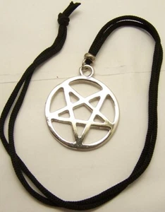 COLLANA CIONDOLO METALLO  PENTACOLO STELLA SATANICA grande D336 - Picture 1 of 1