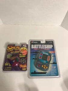 Vintage neu 90er 2000er Milton Bradley Schlachtschiff Spaß - 4-alle Simon Schlüsselanhänger - Bild 1 von 5