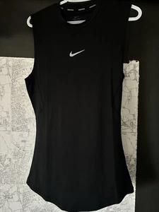 Nike Men’s Pro Training Tank Top White Medium Tight Fit FB7914 100 New With Tags - Picture 1 of 5