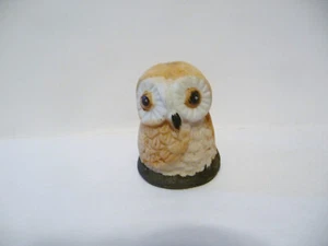 THIMBLE VINTAGE BISQUE AN OWL - Picture 1 of 5