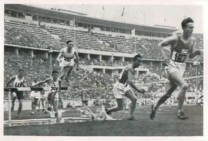 VOLMARI ISO-HOLLO 3000 METRES STEEPLECHASE OLYMPIC GAMES BERLIN 1936 IMAGE CARD - Picture 1 of 2