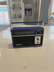 VINTAGE SONY 6R-26 7 TRANSISTOR PORTABLE RARE TESTED 1960s blue leather - Picture 1 of 12