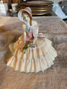 Royal Doulton “Daydreams” Figurine #HN 1731, Retired & Signed - Picture 1 of 3
