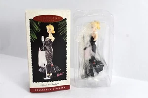 1995 HALLMARK KEEPSAKE "SOLO IN SPOT LIGHT" BARBIE ORNAMENT - Picture 1 of 6