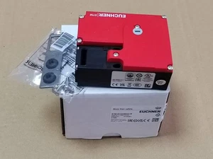 1 Stück NEU STM1N-242B024-M Sicherheitsschalter - Bild 1 von 6