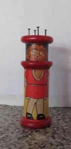 VINTAGE "LITTLE ORPHAN ANNIE" (1930's RADIO SHOW) PRESSMAN TOY KNITTING SPOOL - Picture 1 of 6