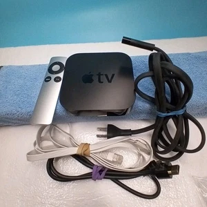 Apple TV Modello A1469 Media Streamer 3a Generazione - Testato Funzionante Con Telecomando - Foto 1 di 8