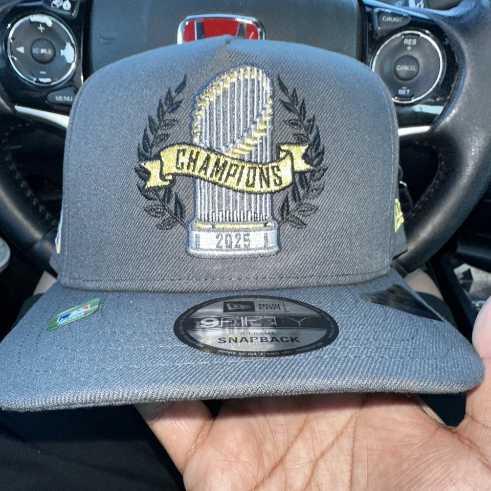 🏆 LA Dodgers 2025 Serie Mundial Champions Parade New Era 9FIFTY Sombrero con PIN 🏆 Foto 1 de 4