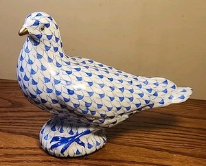 Porcelain Dove Figurine Hand-painted w/ Blue Fishnet Pattern Herend style 7"Tall - Picture 1 of 13