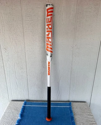 Worth Mayhem 34 英寸 26 盎司单壁 Retmay 慢速垒球棒 2-1/4 直径 — 第 1/4 张图片