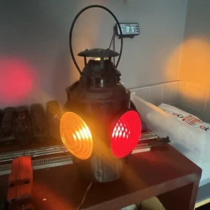 HIRAM L PIPER MARCADO CANADIENSE NACIONAL RAILROAD INTERRUPTOR LÁMPARA SEÑAL - ELECTRIFICADO - Imagen 1 de 16