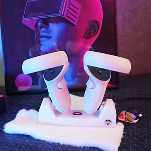 For Quest2 Controller Handle Storage Stand Base Holder Charging Station Dock - Picture 1 of 3