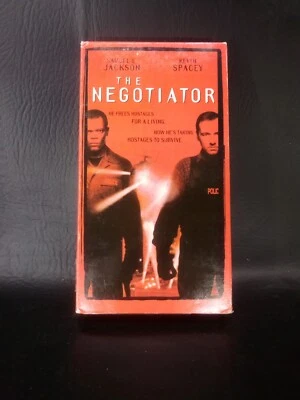 The Negotiator VHS 1998 Classic Crime Action Movie  Foto 1 de 3