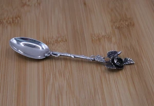 Antigua cuchara victoriana de plata esterlina Stokes e Irlanda de 1892 con flor de rosa 13,9 g - Imagen 1 de 4